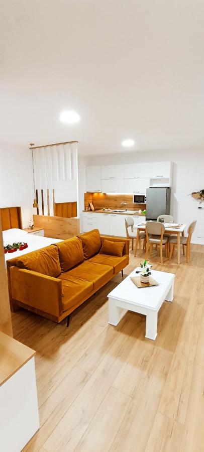 Selvia Apartament Tirana Exterior photo
